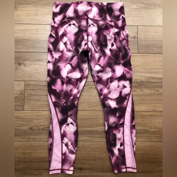 Lululemon Train Times 7/8 Pant *25"- Blush Blossom/Candy Pink -Size 10 - Picture 4 of 5